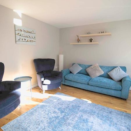 Bright Contemporary Merchant City Flat In Central Location Glasgow Exterior foto